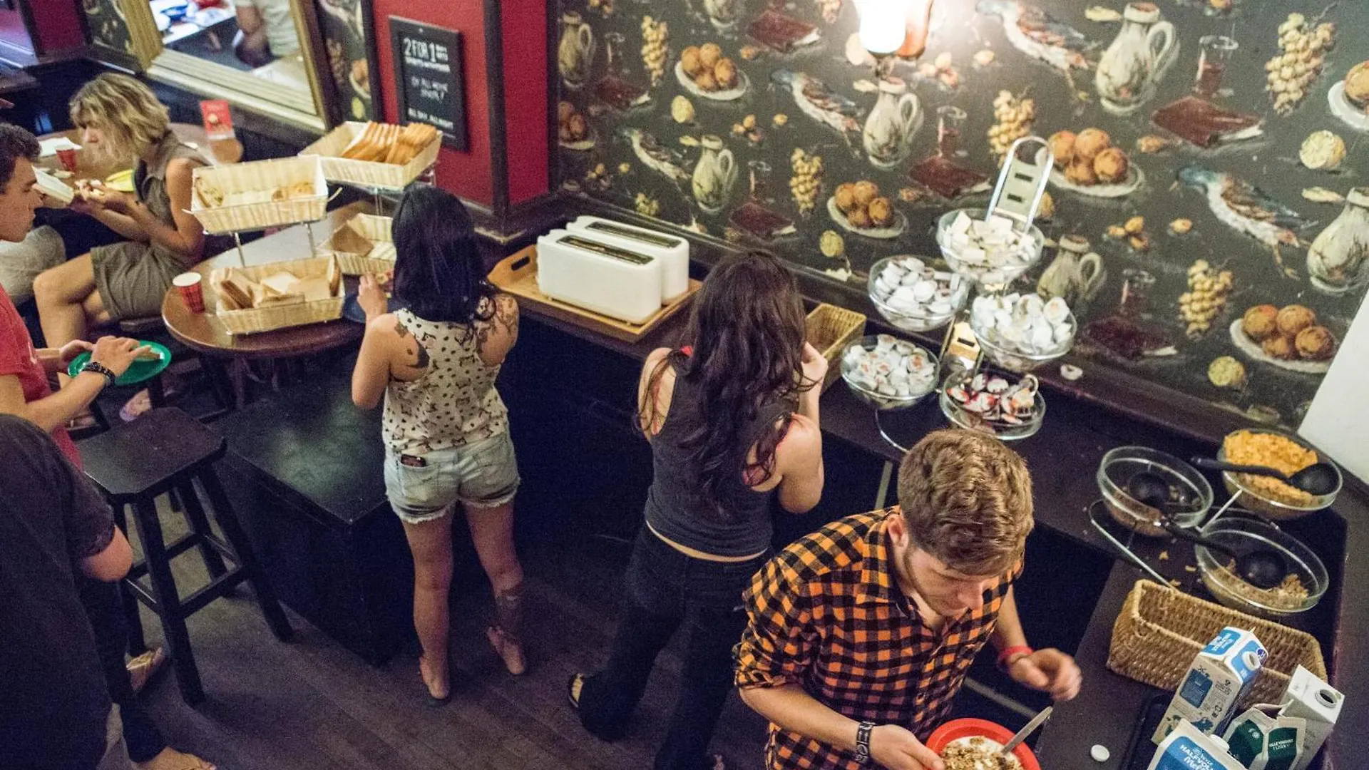 The Flying Pig Downtown Hostel Amsterdam